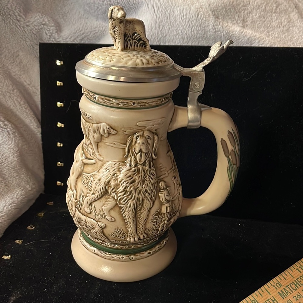Avon-1991-Vintage Great Dogs of the Outdoors Stein Made in Brazil #189072